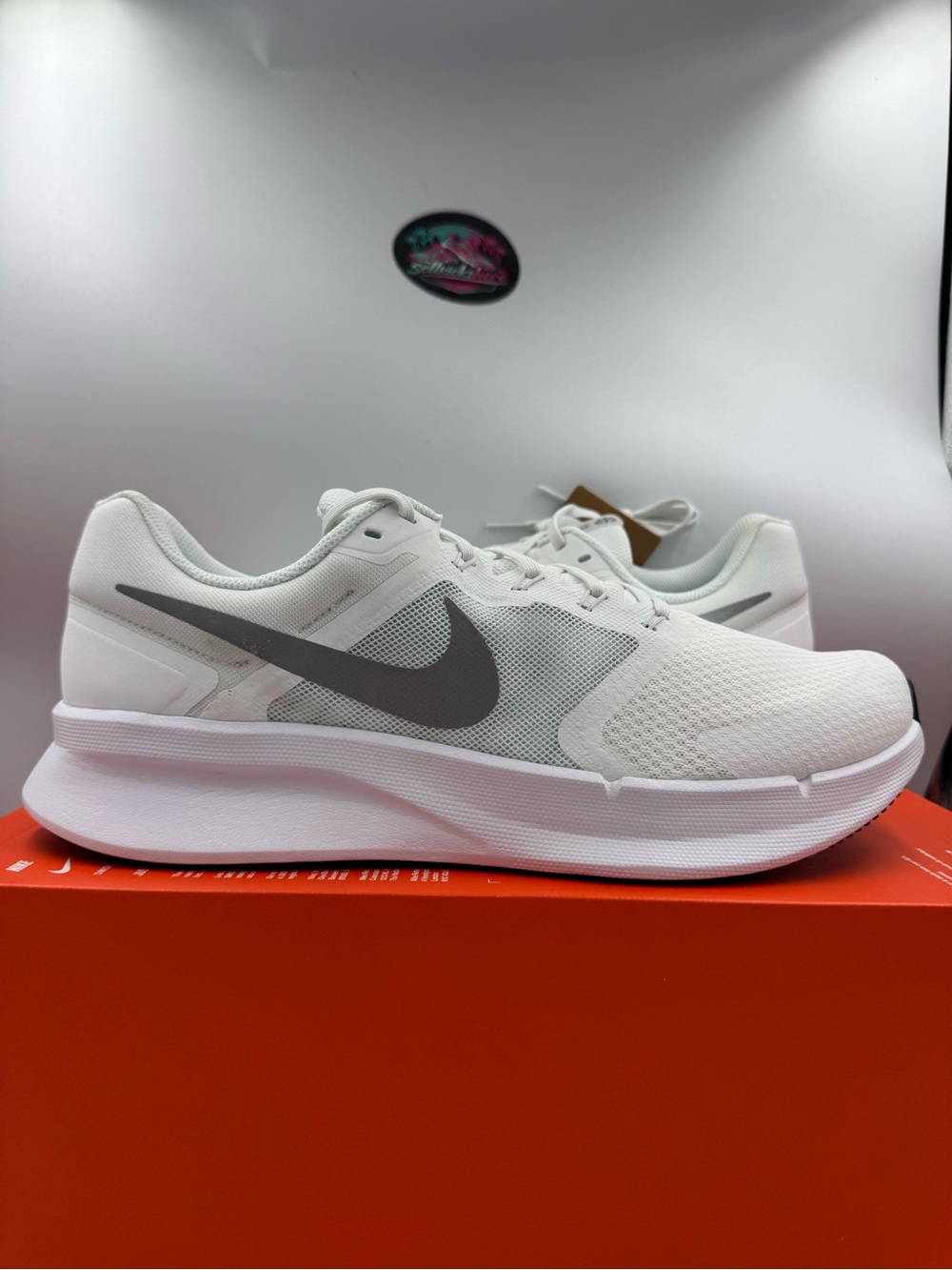 Nike Run Swift 3 Summit White Metallic Silver BRAND NEW Size 13